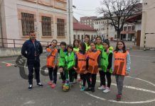 Echipa feminină de fotbal de la Școala Nr.8, la Olimpiada Națională