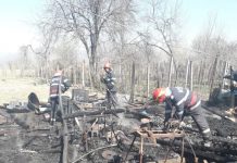 Anexe distruse de flăcări