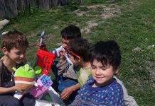 VIDEO: Bucurie imensă! Cum au reacționat patru frați din Bustuchin când au primit jucării