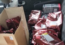 FOTO: Zeci de kilograme de cafea, confiscate de polițiști