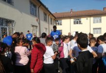 Baschetbaliștii de la ACS Târgu-Jiu, surpriza elevilor de la Școala Gimnazială ,,Ecaterina Teodoroiu”