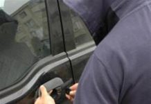 Adolescent de 15 ani, cercetat pentru furt