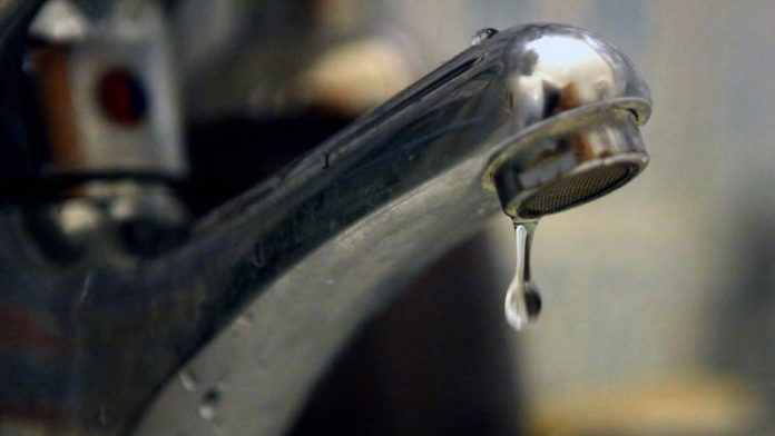 robinet-apa-picatura
