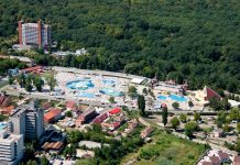 Schimb de experiență, cu cazare la Băile Felix! Primarul, șase consilieri locali și 15 funcționari publici și contractuali, cu autocarul la Oradea!