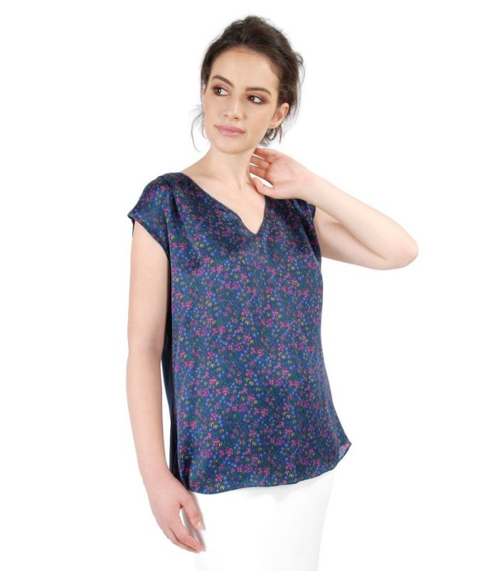 09125-bluza-lejera-cu-fata-din-matase-imprimata-cu-motive-florale-bov-drb-29ea15b729-gallery-00-1560x1800