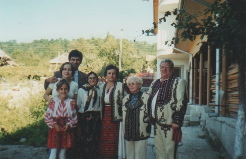 59518696_673854299738690_5330663256014979072_n