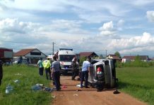 Mașină răsturnată la Câlnic