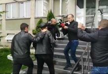 VIDEO: Un sexagenar a întreținut relații sexuale cu fiica vecinilor! Minora de 13 ani a ajuns la medic, gravidă în 5 luni