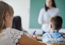 Elevii de clasa a VI-a, testați