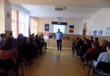 Polițiștii, în acțiune la trei licee din Târgu-Jiu