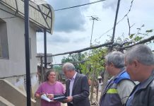 Ajutor pentru un tânăr din Pișteștii din Deal! A primit de la autorități un scaun electric performant pentru deplasare