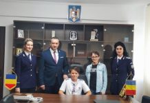 FOTO: Un copil de 12 ani i-a luat locul șefului IPJ Gorj, pentru câteva clipe