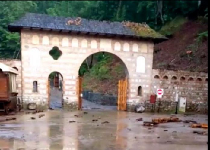 ee503f5606c48100107826a337546583maxim