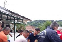 Tânăr de peste 200 de kilograme, luat de acasă cu SMURD-ul!