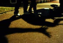 Bărbat din Godinești, bătut zdravăn de doi adolescenți