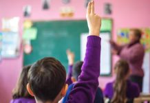 Aviz elevilor – Bani pentru prezenţa la cursuri