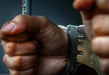 Bucureșteanul arestat la Târgu-Jiu, după ce ar fi amenințat o femeie că va publica imagini compromițătoare, rămâne în arest