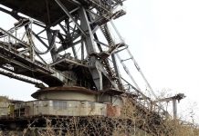 Unitățile miniere ale CEO, blocate! Excavatorul 01 de la Lupoaia care face extinderea carierei, pe jumătate demontat!