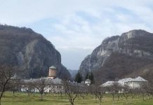 Mănăstirea Polovragi – străvechi aşezământ monahal