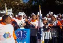 Sindicaliștii de la Serviciul Județean de Ambulanță Gorj fac miting de sensibilizare în fața Parlamentului
