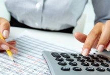 Contabilii ies în stradă pentru eliminarea e-TVA