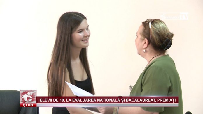 ELEVII DE 10, LA EVALUAREA NAȚIONALĂ ȘI BACALAUREAT, PREMIAȚI