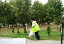Zi de curățenie generală. Motrenii, invitați să strângă gunoaiele