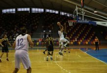 Roşu renunţă, momentan, la rolul de jucător