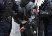 Tânărul din Târgu-Cărbunești, care a tăiat un câine cu secera, a lovit din nou