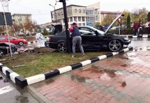 Doi șoferi începători la volanul unor bolizi au făcut-o lată! SMURD chemat la Motru pentru un atac de panică