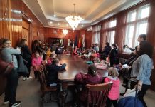 Două grădinițe în vizită la Primăria Târgu Jiu