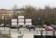 Protest cu bannere la EXPERT PETROLEUM Țicleni: ,,Vrem salariu decent pentru muncă decentă”!