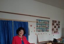 Politicienii, primii la vot