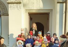 Preşcolarii Grădiniţei Nr. 31 Târgu-Jiu au pornit la colindat!