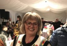 Super-petrecere cu ciobani acasă la Mărioara Băbu