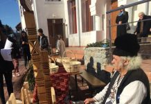 Târg tradiţional de Moş Nicolae, la Baia de Fier