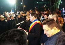 Se menţine tradiţia căsătoriilor la Poarta Sărutului!