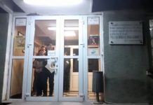 Bărbatul care a profanat mormântul unui tânăr de 18 ani, pentru 50 de lei, reținut de polițiști