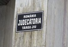 Târgu Jiu: Agresorii care au sechestrat trei tineri, arestați la domiciliu
