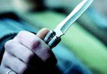 Femeie rănită cu cuțitul de iubitul fiicei sale