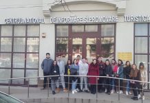 FOTO: Tehnici de turism, prezentate elevilor de la „Virgil Madgearu”