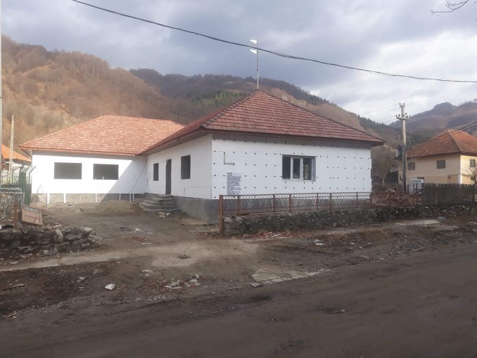 scoala cerna sat (2)