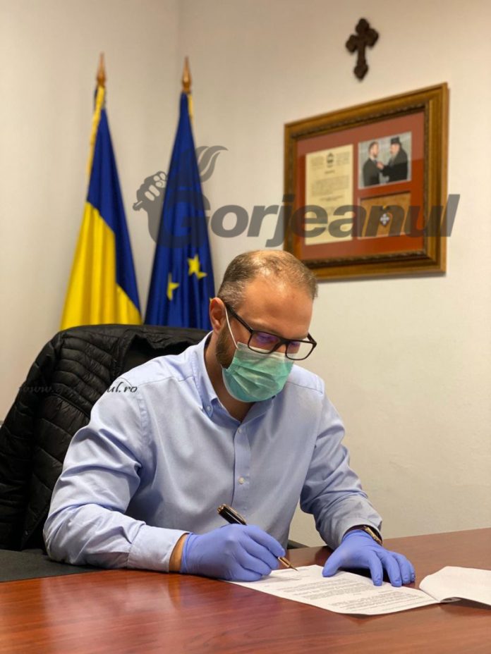 91102837_10220238275341240_5124304315258765312_o