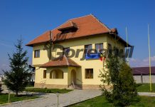 Hrană după patru zile, pentru două persoane izolate la Cârbești