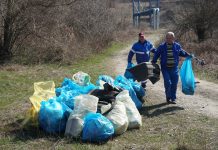 Râul Șușița, plin de gunoaie