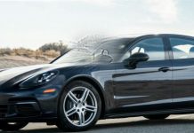 Parbrizul unei maşini sport de lux, spart în timpul unui scandal în Târgu-Jiu