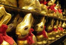 Crucea Roșie Gorj a făcut pe Iepurașul și a îndulcit bătrânii și copiii din centrele DGASPC