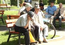 Bătrânii vor putea ieși din casă dimineața și seara