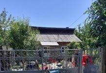 A apelat la polițiști pentru a-și vedea copilul răpit de mamă!