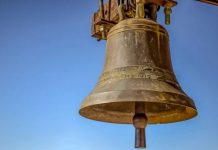 Bat clopotele, în toată țara, pentru eroii neamului